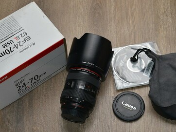 Canon EF 24-70mm f/2.8L USM **fullframe-formát