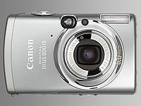 CANON Ixus 800 IS čelní pohled